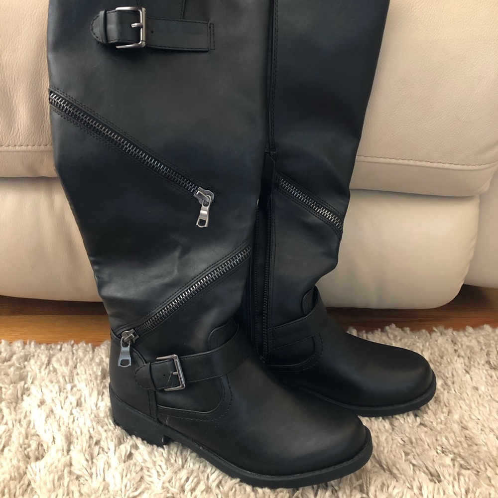Like new Mossimo Supply leather boots